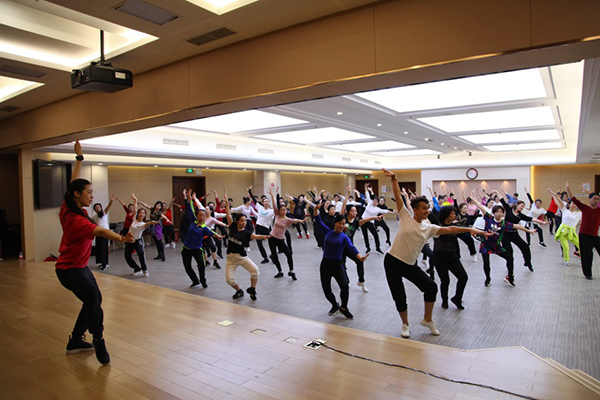 全国农民健身操舞教练员裁判员培训班在京举办