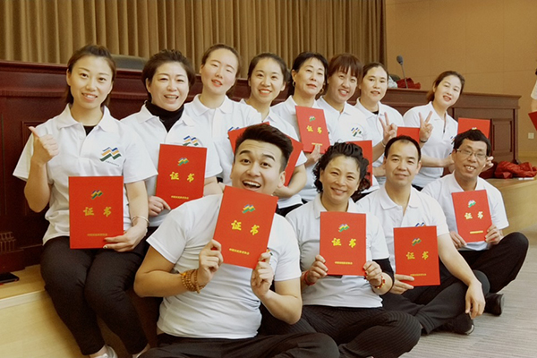 天团健身资深培训师张佳图在现场教学天团健身资深培训师段睿在现场